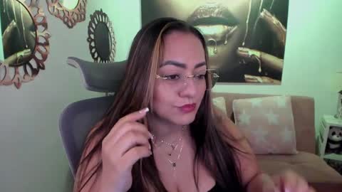 Mariana Lopez online show from April 23, 2:52 am