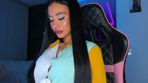 M A R I A N E online show from July 2, 1:36 am