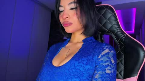 M A R I A N E online show from April 22, 3:57 am