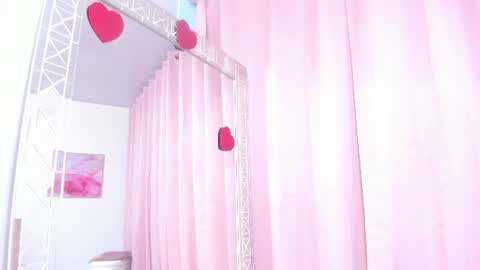 marianrosse online show from June 15, 2:25 am