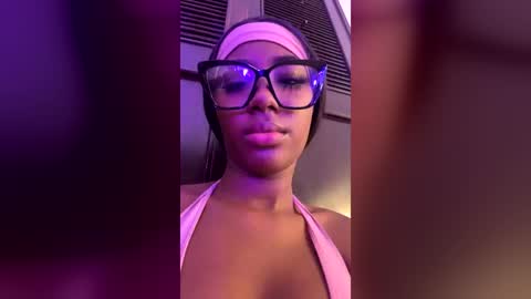 marianrosse online show from July 30, 9:04 pm