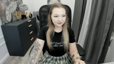 mariarobinsone online show from April 26, 7:33 pm