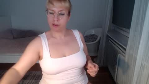 Maria online show from November 25, 4:28 pm