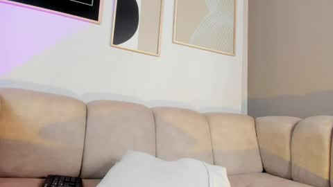 marie_bass online show from April 24, 1:57 pm