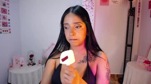 Nicolle online show from May 11, 3:02 am
