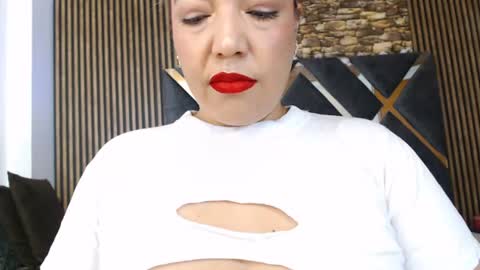marie_hss online show from June 22, 7:10 pm