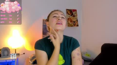 Mariee online show from May 1, 8:25 pm