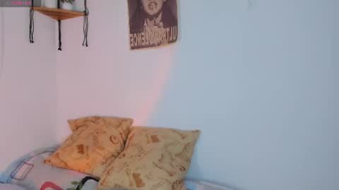 Mariee online show from July 29, 8:20 pm