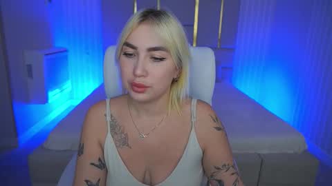 Snapshot of mariellavv chatting on October 22, 8:32 pm Mariella online show from October 22, 8:32 pm