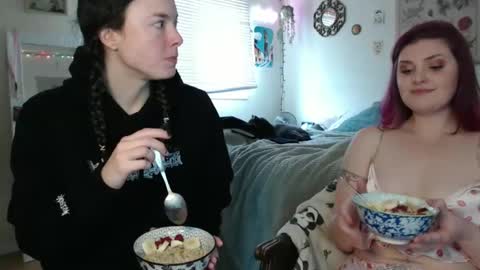 marigoldrue online show from February 25, 8:42 pm