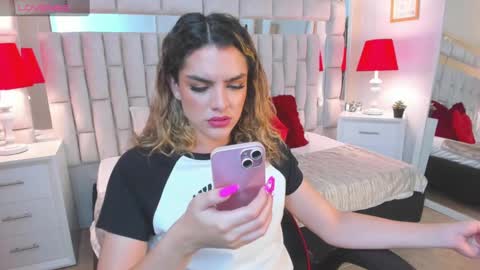 mariiahneedles online show from January 28, 12:05 am