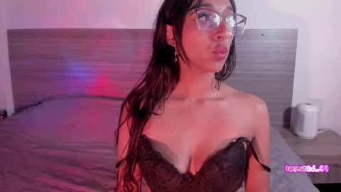 Snapshot of marijaneh chatting on February 9, 11:47 am Luna Dulk online show from February 9, 11:47 am