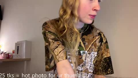 Elisabeth online show from March 10, 5:06 pm