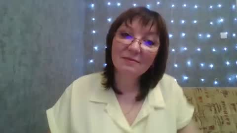 marinamrs online show from December 1, 6:39 pm