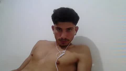 mariobrosss517470 online show from January 26, 10:46 pm