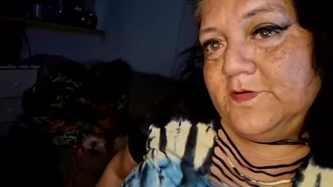 Snapshot of mariposalaluna chatting on October 29, 2:13 am mariposalaluna online show from October 29, 2:13 am