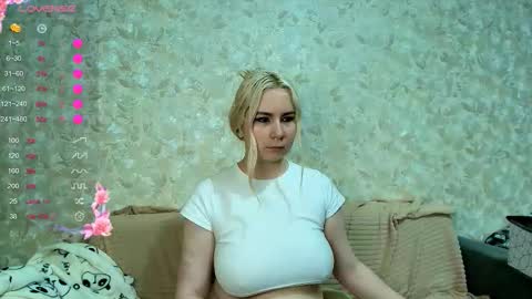 Snapshot of marishka505 chatting on October 8, 9:54 pm marishka505 online show from October 8, 9:54 pm
