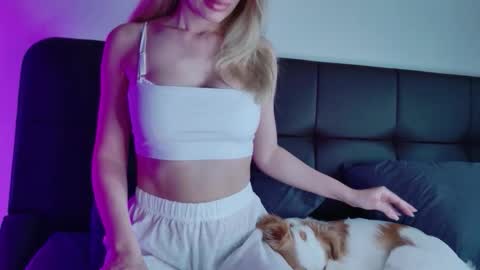 mariwell online show from June 7, 4:45 pm
