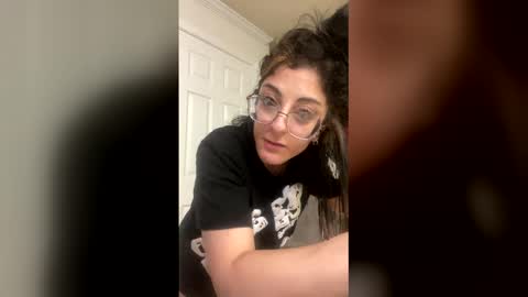 mariyyummm online show from April 12, 9:35 am