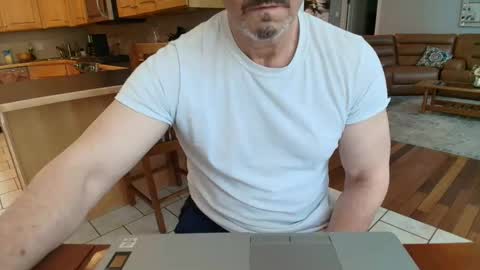 Mark online show from February 25, 2:26 pm