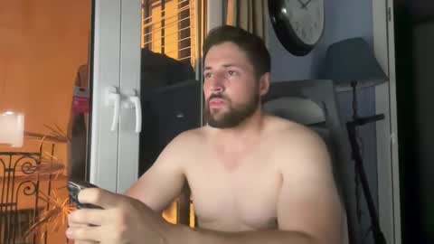 mark_899832461 online show from May 3, 9:32 pm