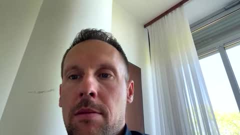 Mark online show from April 30, 9:14 am