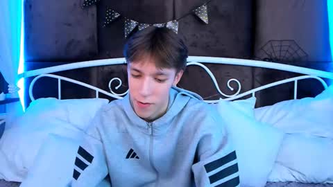 Mark online show from November 2, 11:21 am