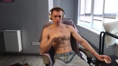 Mark online show from February 1, 12:15 pm