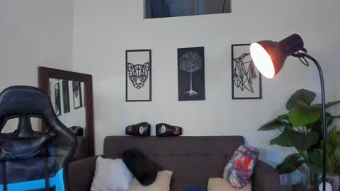 mark_x23 online show from July 18, 5:42 am