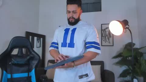 mark_x23 online show from April 30, 4:06 am