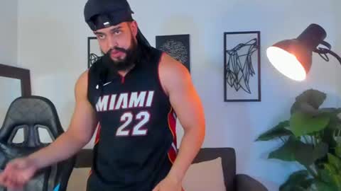mark_x23 online show from June 30, 12:32 am