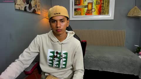 markbowie online show from November 11, 11:34 am