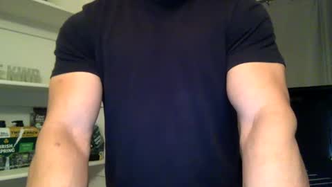 markk702 online show from December 2, 5:41 am