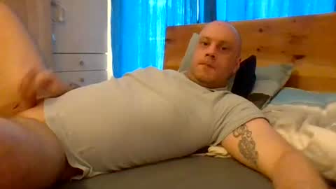 markus_7 online show from June 27, 9:48 am