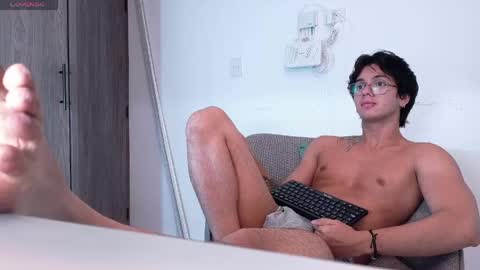 markuss___ online show from April 29, 4:17 am