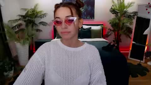 Snapshot of marladewis chatting on October 5, 4:03 pm MarlaDewis online show from October 5, 4:03 pm