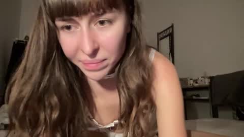 Snapshot of maroonaaa chatting on September 10, 5:58 pm Mary online show from September 10, 5:58 pm