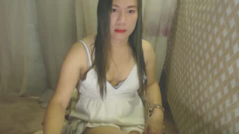 Snapshot of marrymehonxx chatting on February 20, 3:34 am marrymehonxx online show from February 20, 3:34 am