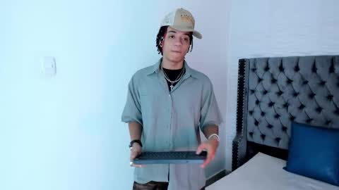 MARSHALL online show from November 25, 1:21 pm