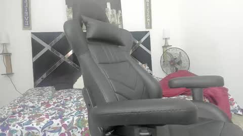 Snapshot of marsmith1 chatting on October 2, 4:22 am Mar Smith online show from October 2, 4:22 am