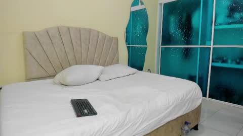 marsmith_1 online show from June 17, 2:16 am