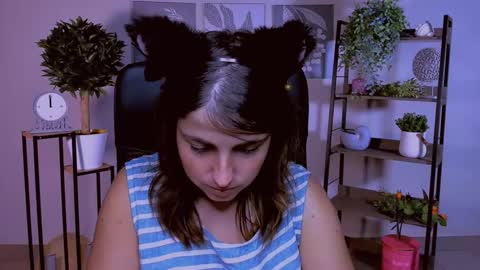 Snapshot of martaedams chatting on October 17, 6:17 am martaedams online show from October 17, 6:17 am