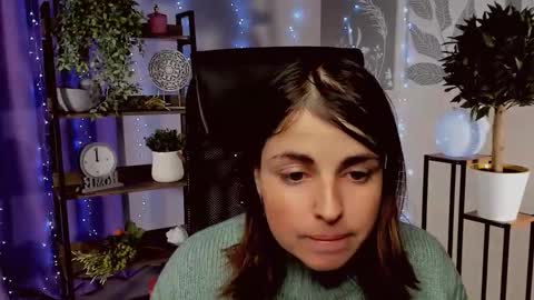 martaedams online show from December 16, 6:31 am