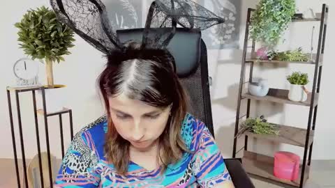 Snapshot of martaedams chatting on October 7, 6:31 am martaedams online show from October 7, 6:31 am