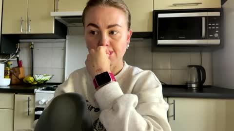 Marta online show from April 23, 3:02 pm