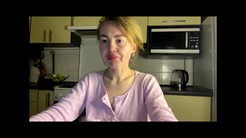 Marta online show from April 29, 9:19 pm