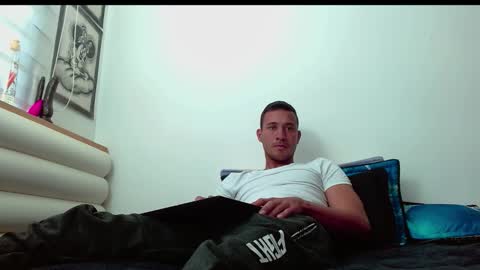 martin_smith20 online show from November 23, 4:49 pm