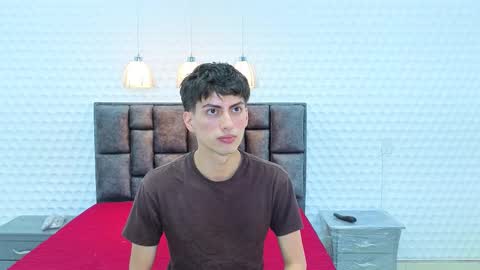 martin_williams_ online show from December 15, 12:23 pm