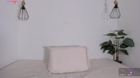 Laura online show from July 8, 3:54 am