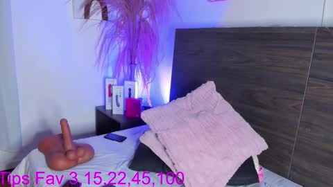 martina mIIler online show from November 9, 1:36 pm